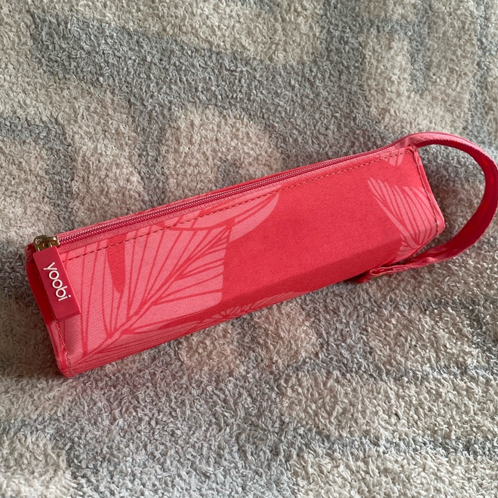 Yoobi Case Coral/Leaf Design. Pencil case. Planned use for personal care items.